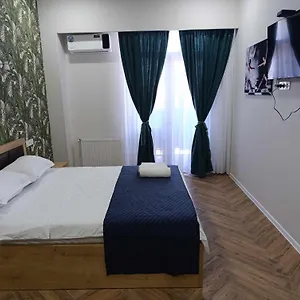 Shirin And Cozy With Jacuzzi Balcony , Тбилиси Грузия