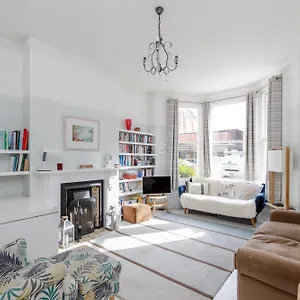 hove-garden-flat-pet-friendly.brighton-hotels-england.com/